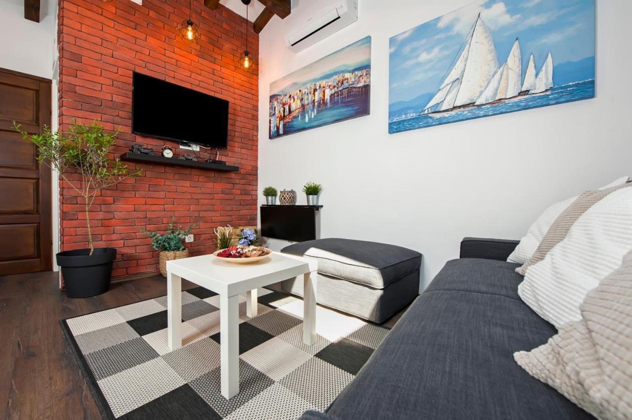 Appartement The Attic Rovinj Extérieur photo