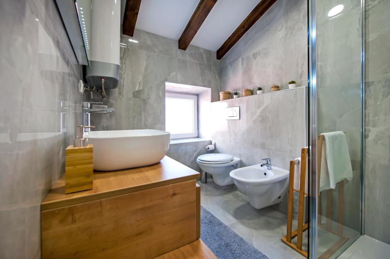 Appartement The Attic Rovinj Extérieur photo