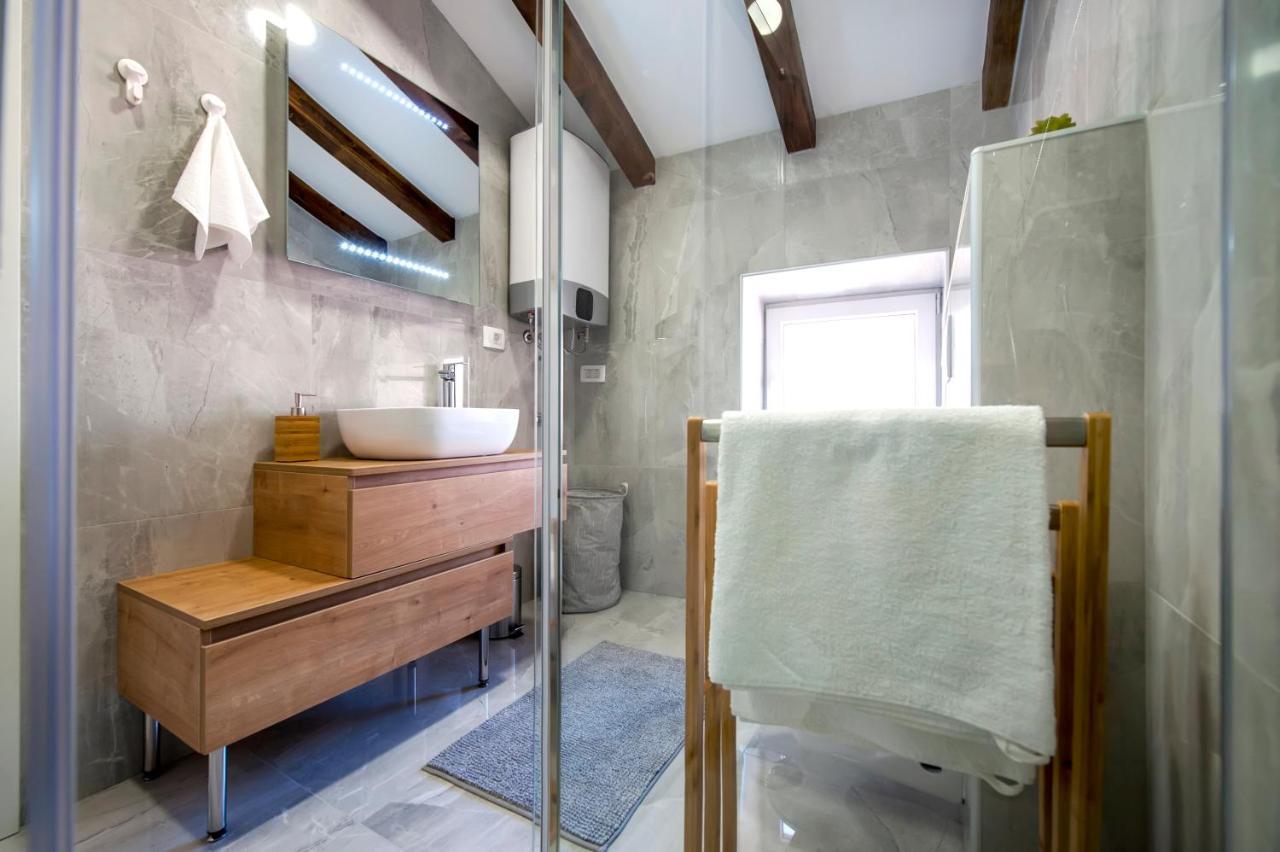 Appartement The Attic Rovinj Extérieur photo
